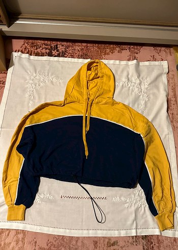 Kapüşonlu Kadın Crop Sweatshirt