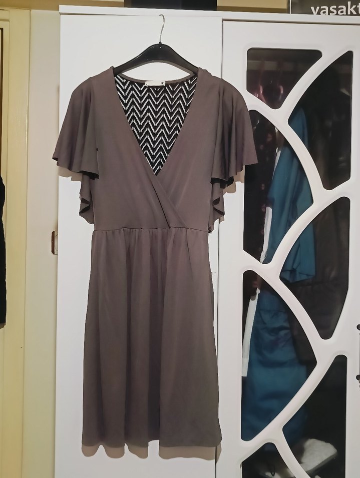 V Yakalı Gri Drapeli Hamile Tuniği - Görsel 5