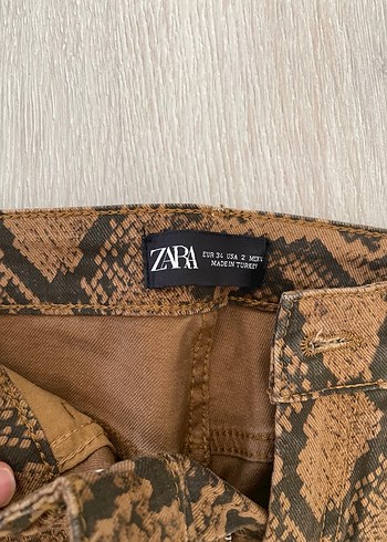 34 Beden kahverengi Renk Zara Yılan Desenli Kadın Kumaş Pantolon