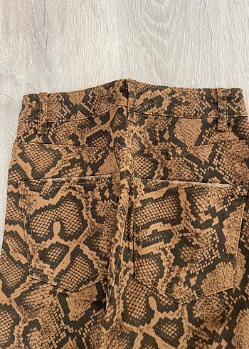 34 Beden Zara Yılan Desenli Kadın Kumaş Pantolon