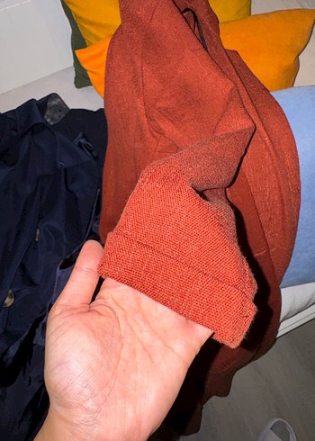 Uzun Turuncu Düğmeli Kadın Kaban - Görsel 5