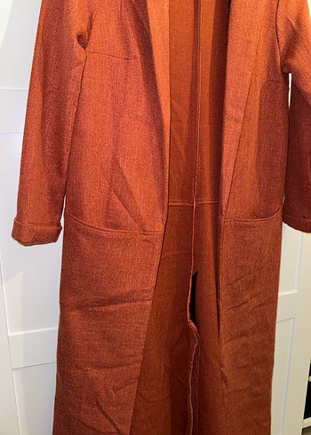 Uzun Turuncu Düğmeli Kadın Kaban - Görsel 3