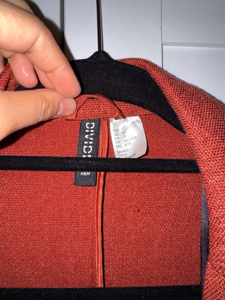 Uzun Turuncu Düğmeli Kadın Kaban - Görsel 2