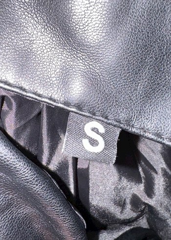 Siyah Deri Kadın Midi Mont - Görsel 3