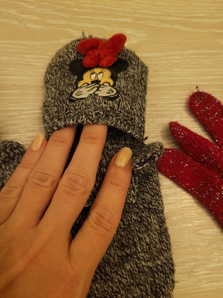 Kullanılmamış Disney Çocuk Eldivenleri - Görsel 2