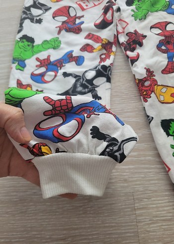 Avengers Renkli Marvel Baskılı Erkek Çocuk Eşofman Takımı