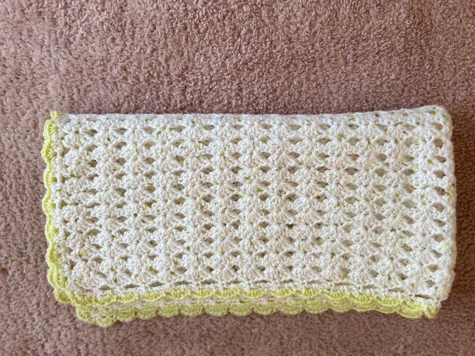 Beyaz Örgü Bebek Battaniyesi - Görsel 2