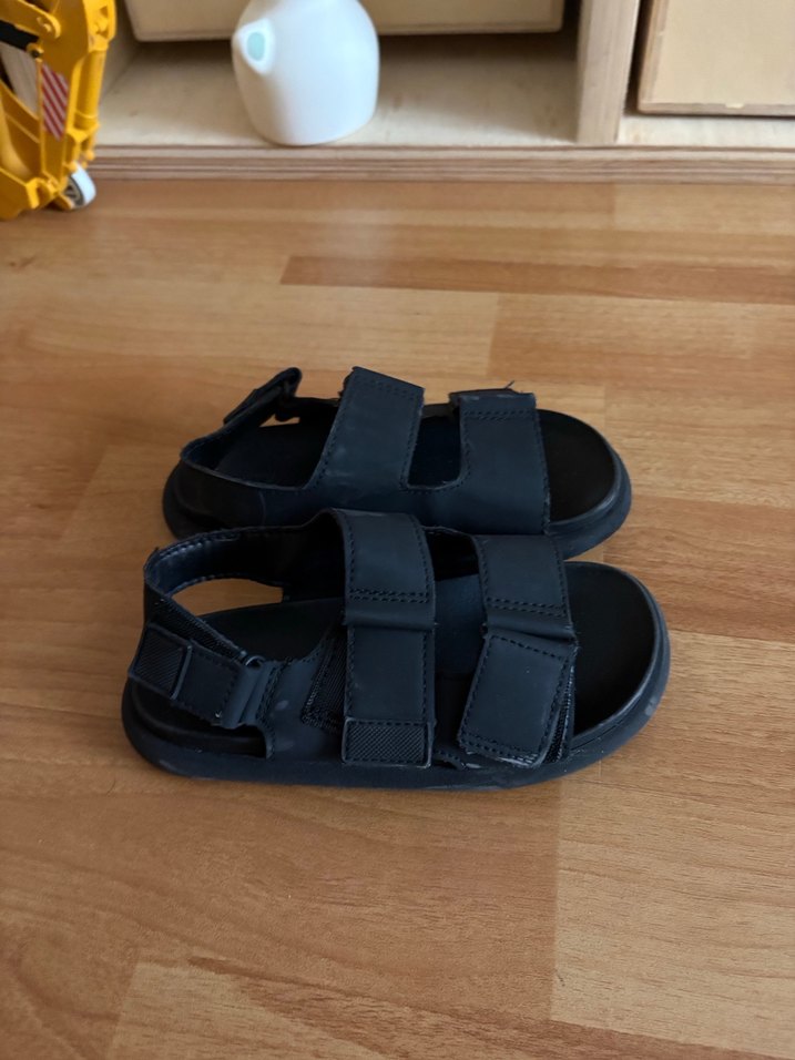 Siyah Erkek Çocuk Cırt Cırtlı Kauçuk Terlik - Görsel 2