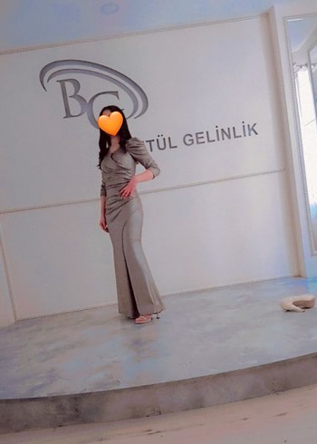 m Beden camel Renk Bej Parlak Yılan Desenli Uzun Abiye Elbise