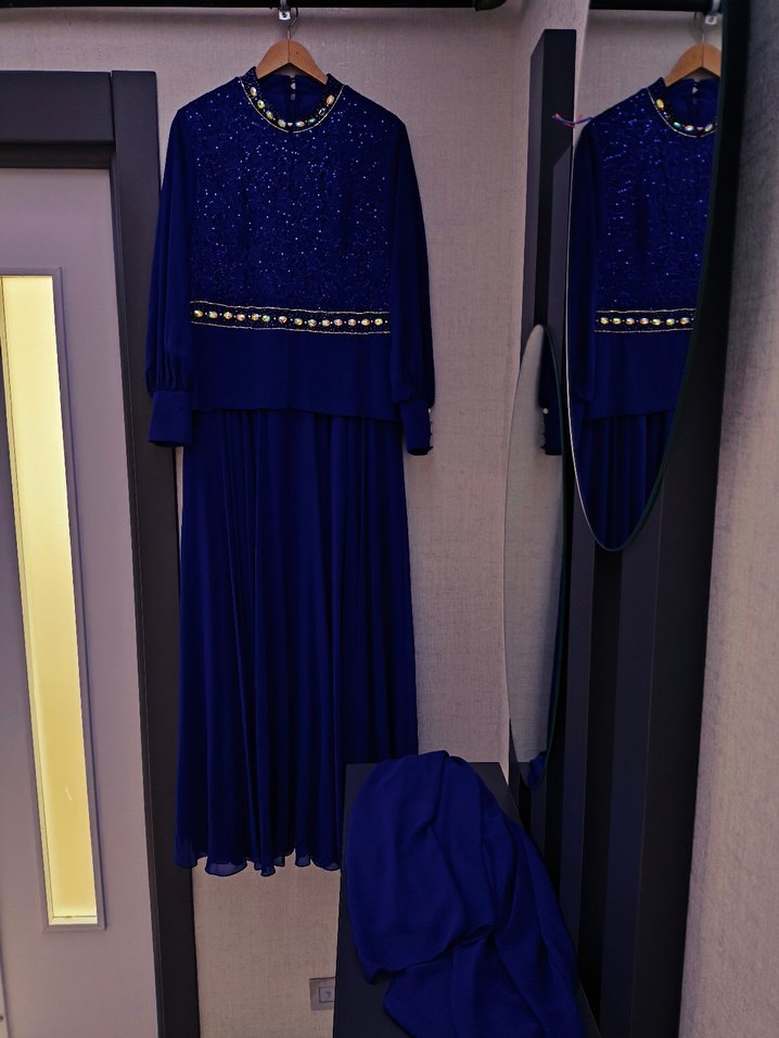 Boncuk İşlemeli Saks mavisi Uzun Abiye Elbise - Görsel 4