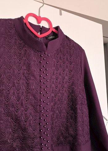 Mor Uzun Nakışlı V Yaka Elbise - Görsel 5