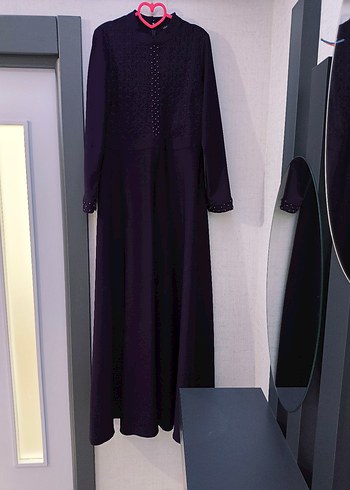 Mor Uzun Nakışlı V Yaka Elbise - Görsel 3