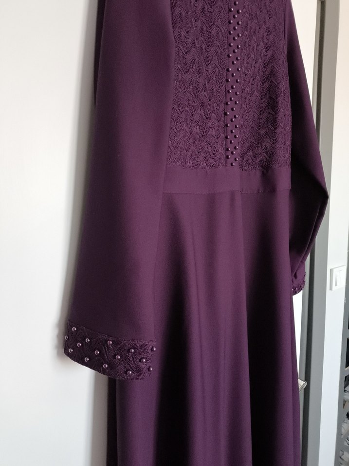 Mor Uzun Nakışlı V Yaka Elbise - Görsel 2
