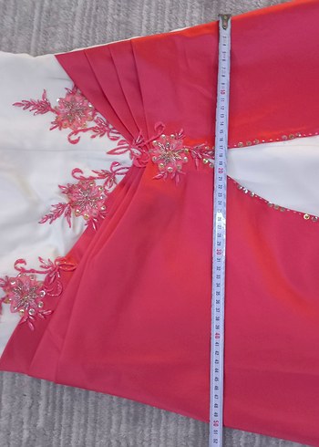 Pembe Nakışlı Uzun Kol Drapeli Saten Kadın Abiye - Görsel 3