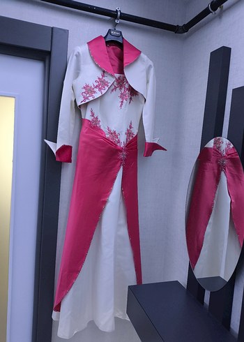 Pembe Nakışlı Uzun Kol Drapeli Saten Kadın Abiye - Görsel 10