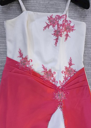 Pembe Nakışlı Uzun Kol Drapeli Saten Kadın Abiye - Görsel 2