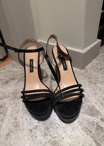 Nine West 38