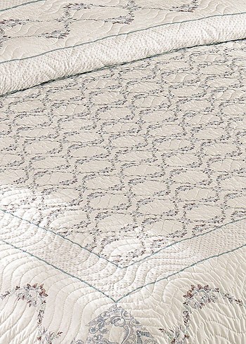 Gold Serisi Yatak Örtüsü - Görsel 2