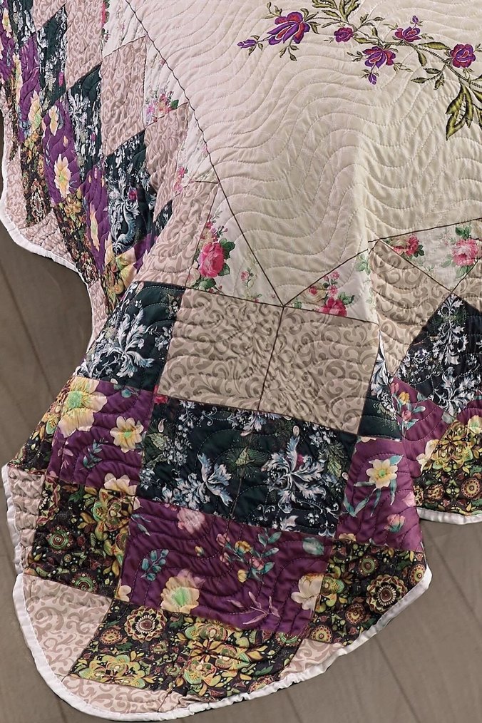 Mor Nakışlı Yatak Örtüsü - Görsel 5