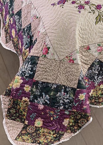 Bordo Nakışlı Yatak Örtüsü - Görsel 4