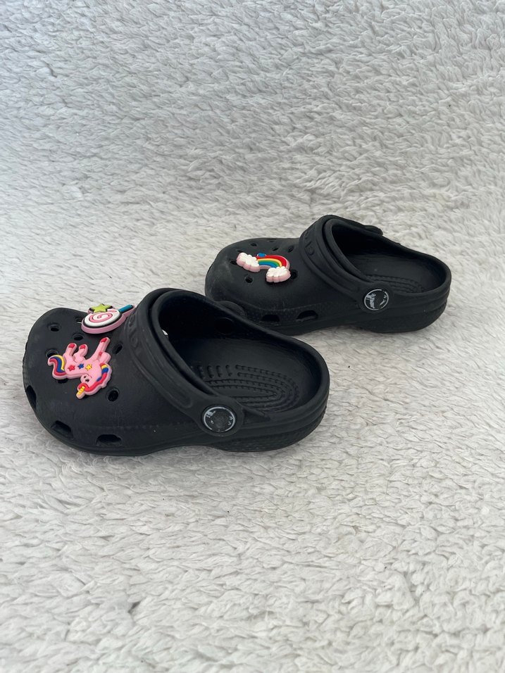 6-7 numara Kız Çocuk Siyah Cırt Cırtlı Kauçuk Terlik - Görsel 3