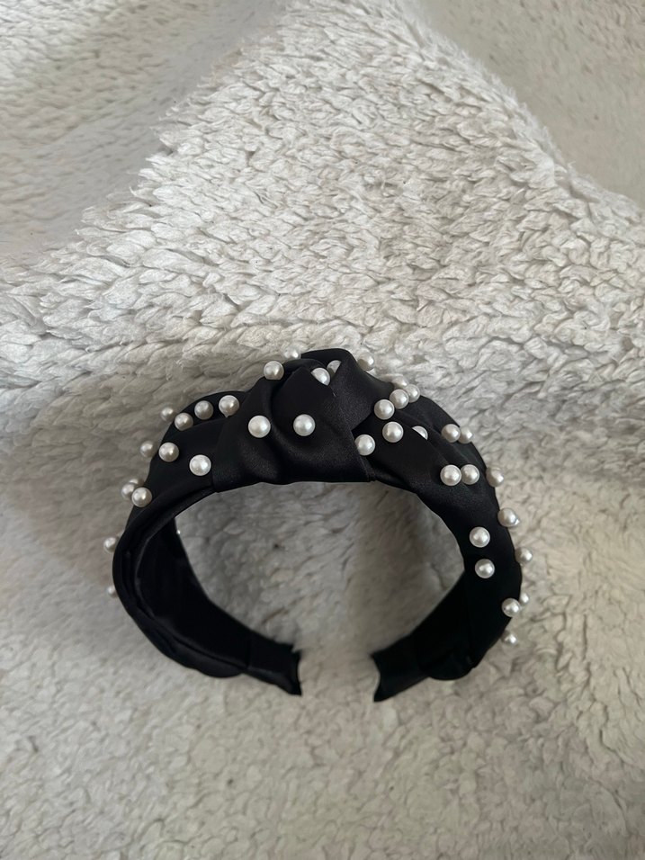 İnci Süslemeli Siyah Gotik Saç Bandı - Görsel 3