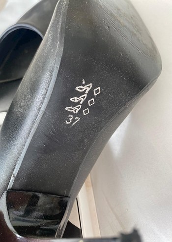 Siyah Parlak Topuklu Kadın Stiletto - Görsel 3