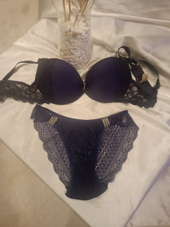 Lacivert Gotik Dantelli Midi Sütyen Takımı - Görsel 4