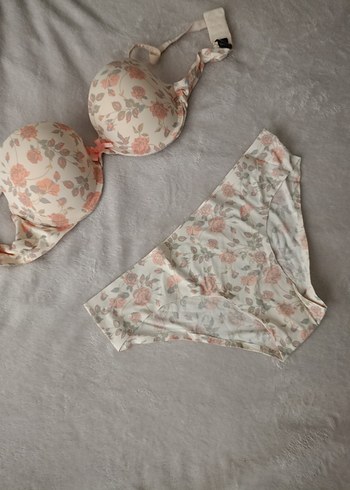 Beyaz Çiçek Desenli Bohem Sütyen ve Külot Takımı dikişsiz - Görsel 7