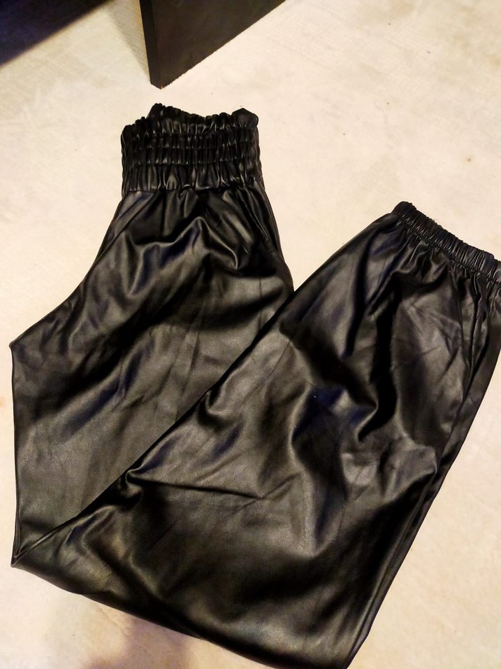 Deri Siyah Kemerli Kadın Pantolon - Görsel 4