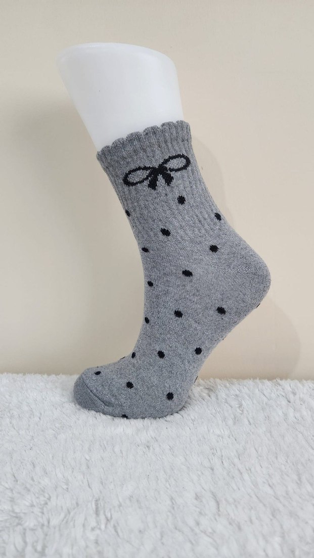 4 lü Kadın Kız Puantiyeli Triko Çorap Seti 36-40 numara - Görsel 2