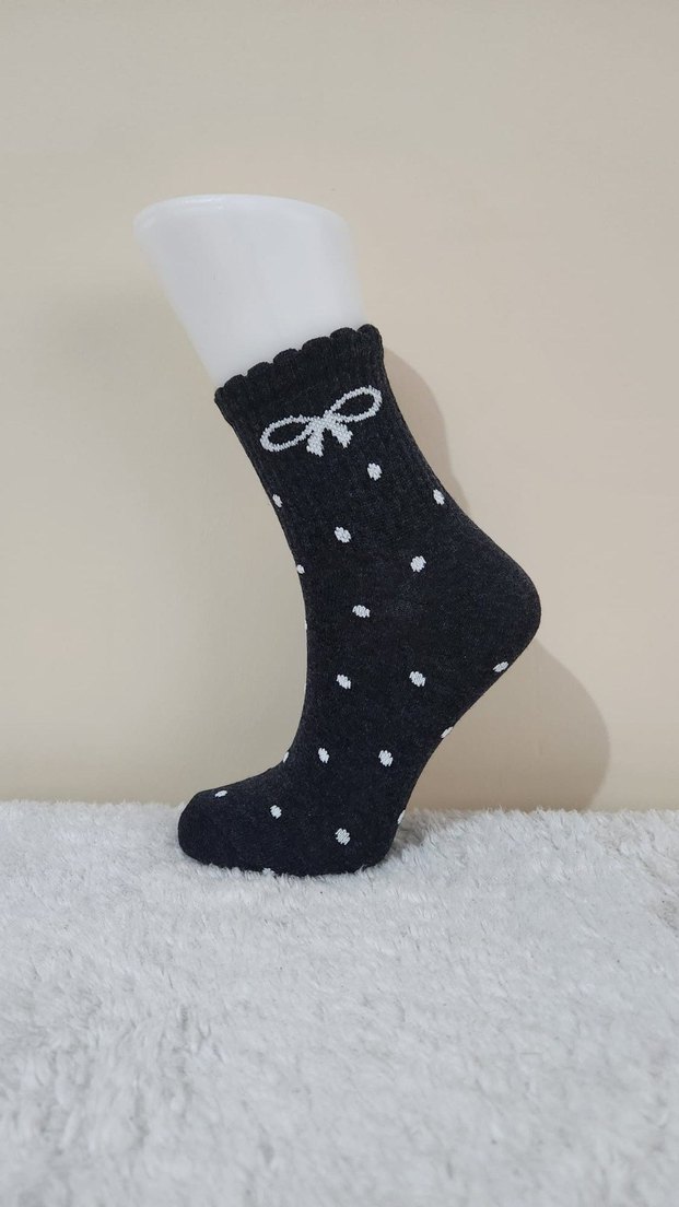 4 lü Kadın Kız Puantiyeli Triko Çorap Seti 36-40 numara - Görsel 3