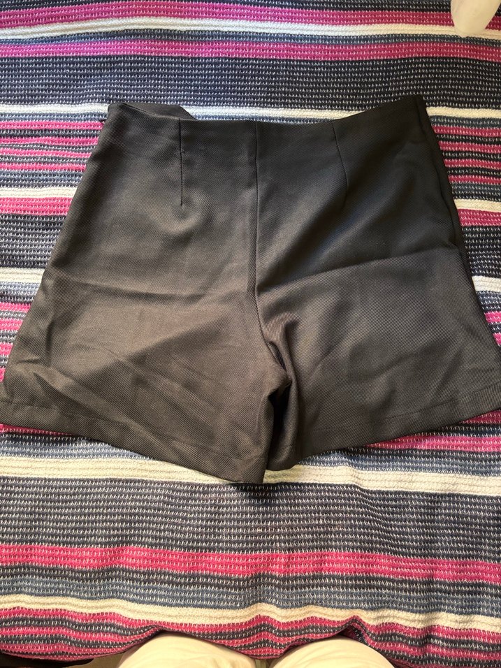 Siyah Mini Piliseli Kadın Etek - Görsel 2