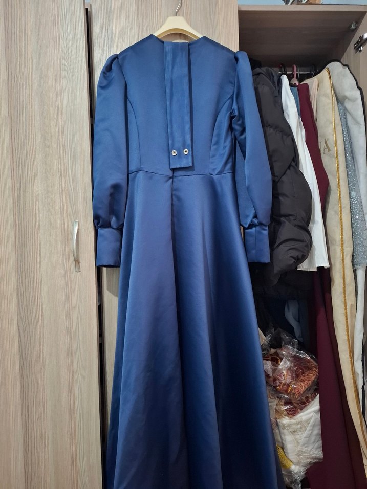 Uzun Lacivert Drapeli Kadın Elbise - Görsel 2