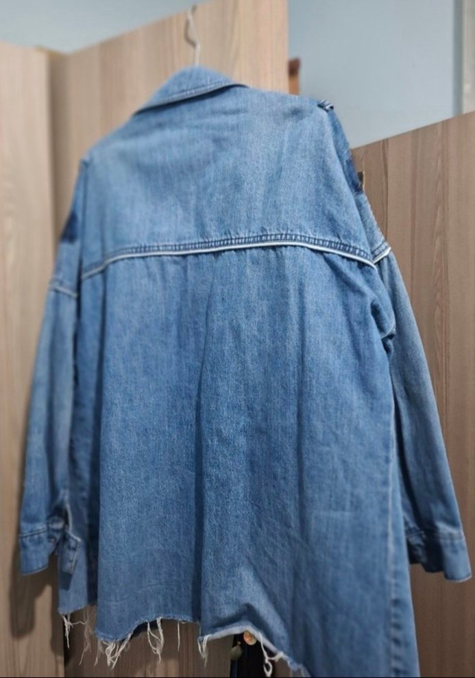 Düğmeli Bol Kesim Mavi Denim Ceket - Görsel 4