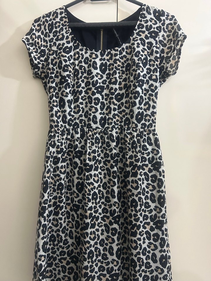 Leopar Desenli V Yaka Midi Elbise - Görsel 2