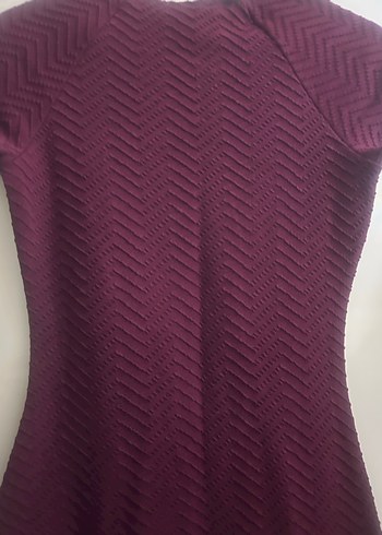 Bordo V Yaka Kısa Kollu Midi Elbise - Görsel 5