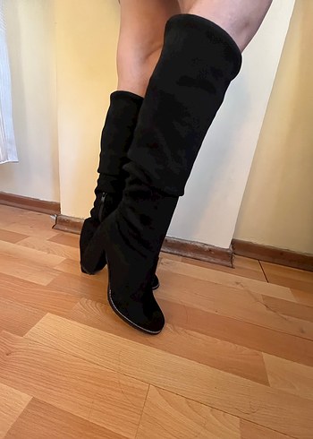 Diğer Siyah Süet Tokalı Dizüstü Stiletto Çizme
