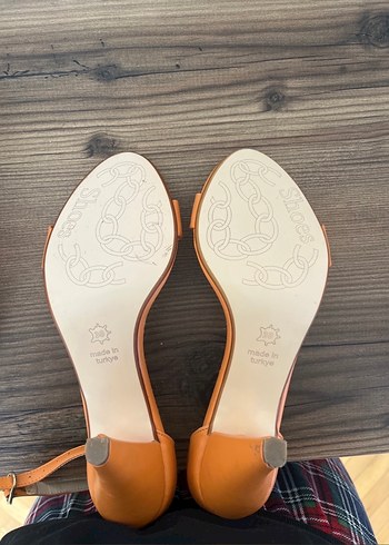 Diğer Turuncu Parlak Stiletto Topuklu Kadın Ayakkabı