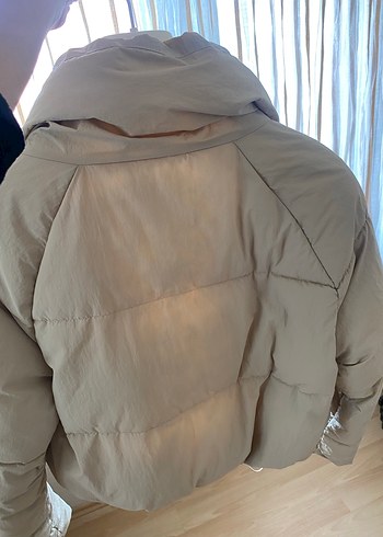 s Beden camel Renk Bej Kadın Fermuarlı Dilvin marka şişme mont.