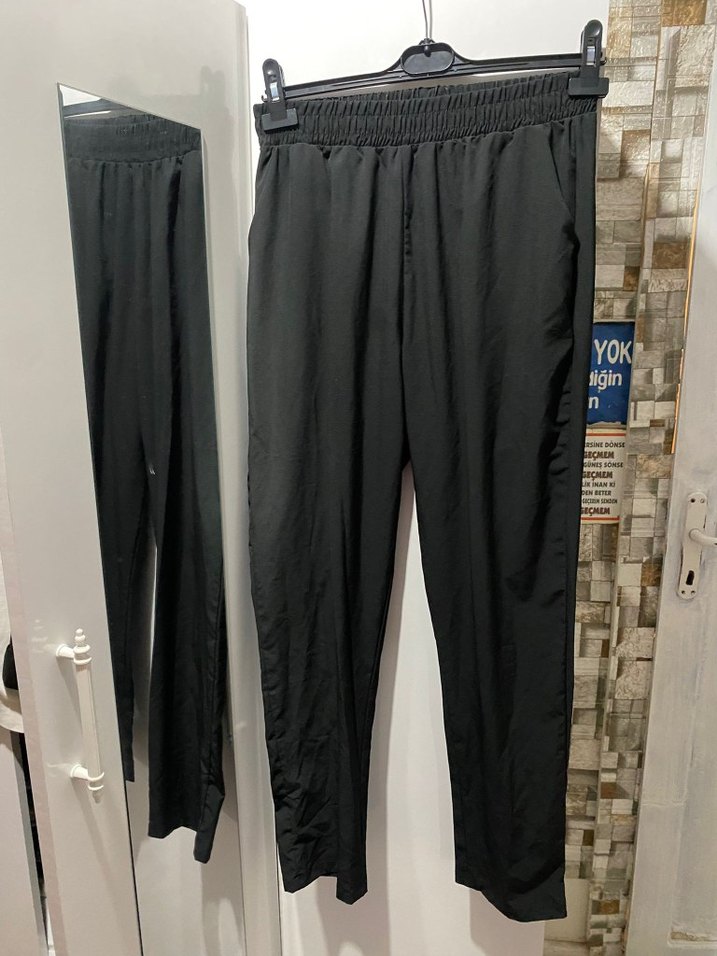 Siyah Rahat Kesim  Pantolon - Görsel 3