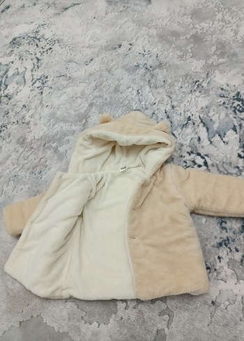Kapüşonlu Bebek Krem Peluş Mont - Görsel 4