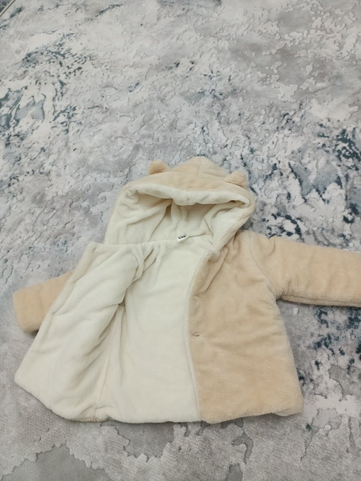 Kapüşonlu Bebek Krem Peluş Mont - Görsel 4