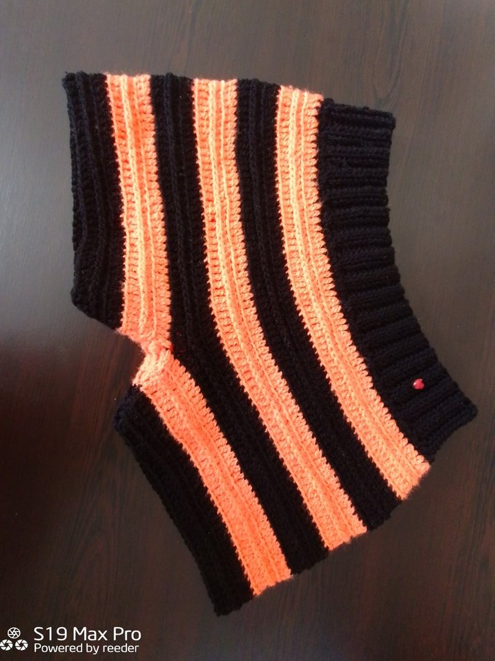 Renkli Çizgili Kadın Triko Mini Şort - Görsel 2