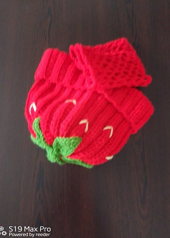 Kırmızı Çilek Örgü Bere ve FileEldiven - Görsel 3