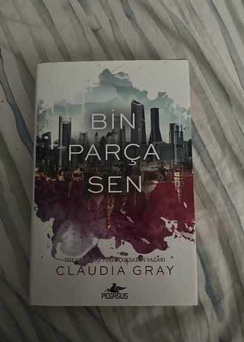 Bin Parça Sen - Claudia Gray