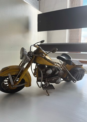  Vintage Sarı Renkli Metal Motosiklet Modeli