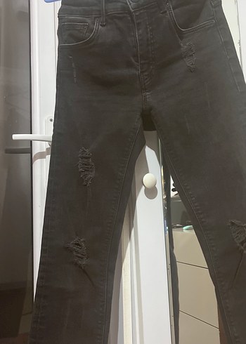 Zara Siyah Kemer Detaylı Dar Kesim Kadın Kot Pantolon