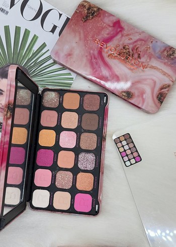 Pembe Tonlarda Canlı Göz Farı Paleti - Görsel 2