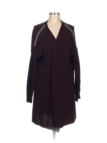 Stradivarius Hırka %70 İndirimli.